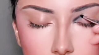 Beautiful Makeup(subscribe & comment, i will follow back. )