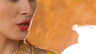 Mohabbat tmse nafrat hai