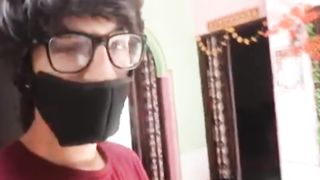 Ghar mein sabhi ne marks dala hai