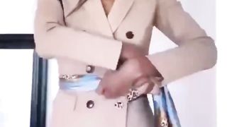 Замість пояса хустка