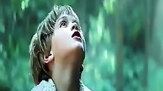 एक छोटे बच्चे ने देखा ड्रेगन फिर जो हुआ