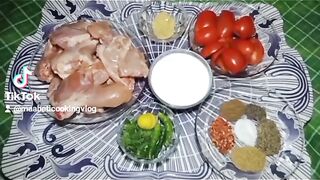 Cholistani Chicken Karahi/Chicken Karahi