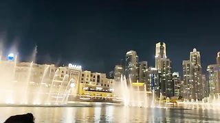 Burj khalifa dancing fountains
