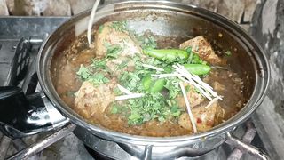 No worries! Here is the ready made chicken karahi
