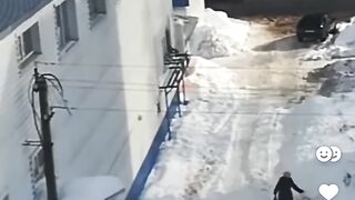 Куда смотрят ЖКХ????