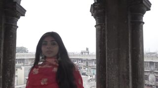 FASHION AND CLOTHING
