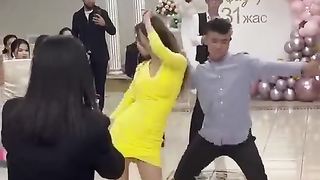 Gril dance