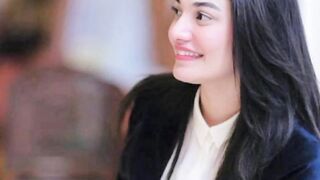 Muniba Mazari Motivational Speaker Pain poetry 2023
