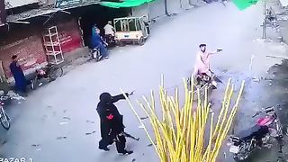 Real fight police and robber