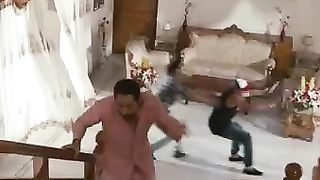 Paaji tusi kutde ghat ho daraune jayada ho - Tu Mera
