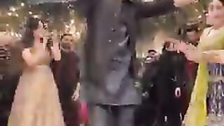 Pakistani boy dancing on calm down song