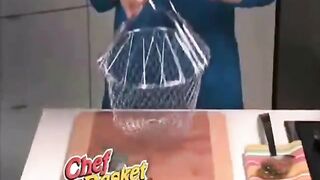 Foldable stainless steel frying basket