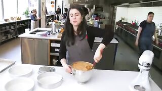 Claire_Teaches_You_Cake_Baking_(Lesson_1)|_Baking_School_|_Bon_Appétit(360p).