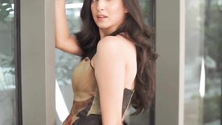 Maryam Nafees’ Stunning Valentine’s Day Celebration with Spouse Amaan Ahmed