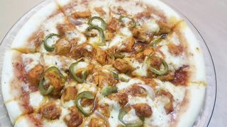 Chicken tikka pizza without oven