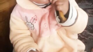 The cutest ???? baby eating the chicken bon lage