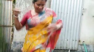 Desi hot