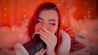 ASMR LICKING ????????????