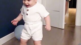 Малыша удевили