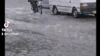 Shahdara bikers.. Entertain