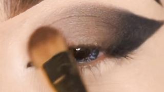 Glamour eyes Make up