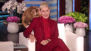 Justin Bieber Serenades Ellen