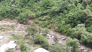 بھلا یہ تو بتائیں کہ یہ جہاز کون کون اڑاتا رھا ھے