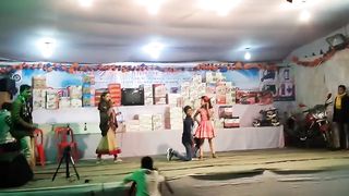 অবাক করে দিলো এই ছোট মেয়ে