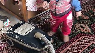 بچے کا کمال دیکھیں