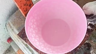 1kg sles of SCL took 15 kg water