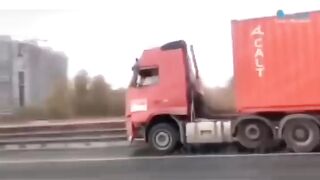 Спасло водитель фуры