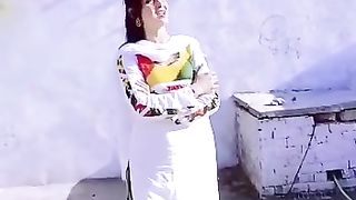 Aunty very hot dance  full masti