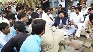 Da tora shapa da pushto song