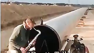 When there is no gas in the pipeline, you can listen to the music