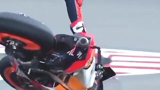 bike racing - bike accident in race - tiktok