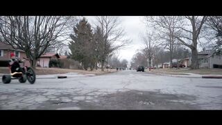twenty-one-pilots-Stressed-Out-OFFICIAL-_37