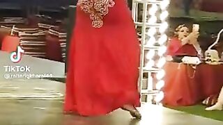 Aunty  very hot dance enjoy
