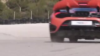 McLaren 765lt 2