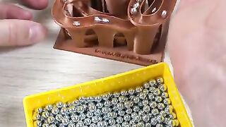 Marble run maze machine
