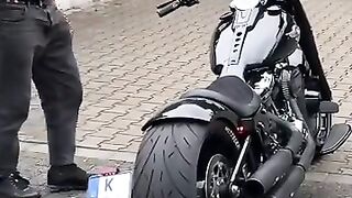- short - shorts - harleydavidson - exhaust - harley - harleydavidsongermany - harleydavidsonusa