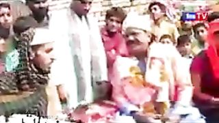 Imran khan in trouble with munshi