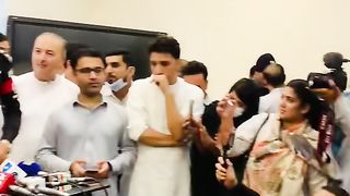 Cricket lovers