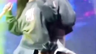Jenlisa being jenlisa???????? cuties