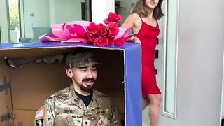 Army wale ki girlfriend????
