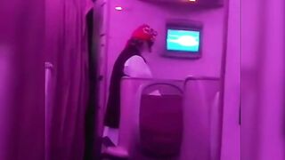 Maulana fazlur Rahman jahaz mein namaz padhte hue