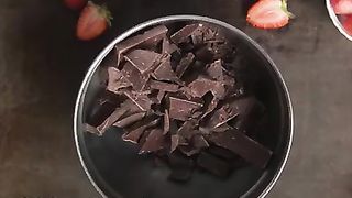Chocolate strawberry bar