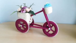 A wonderful bicycle made by paper