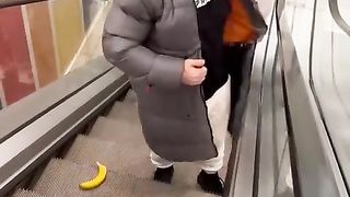 Athletes_were_unable_to_lift_a_banana_