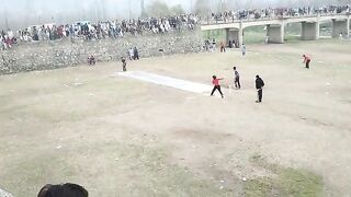 Defend 14 runs in last over