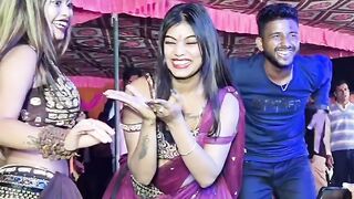 Live stage show follow me